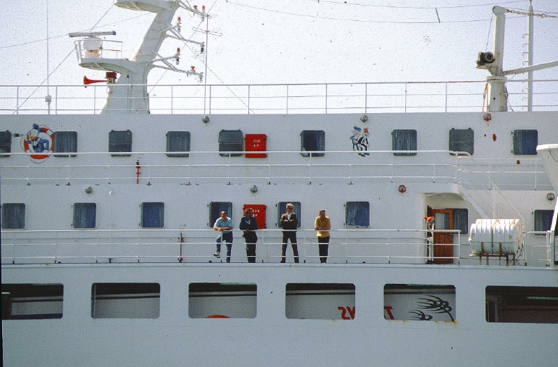 9p